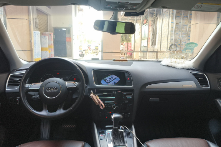 Audi Q5 2017 car image #11