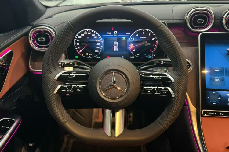 Mercedes-Benz GLC Class 2025 car image #11