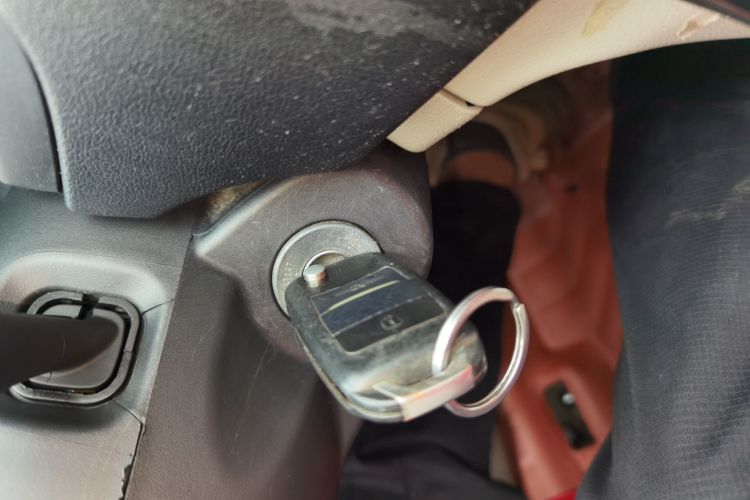 Changan Alsvin V3 2016 #11 Changan Alsvin V3 2016 car image #11