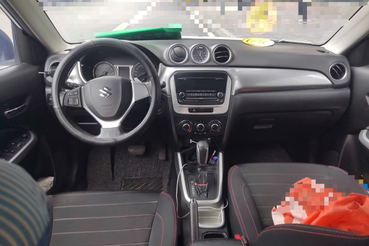 Suzuki Vitara 2017 car image #11
