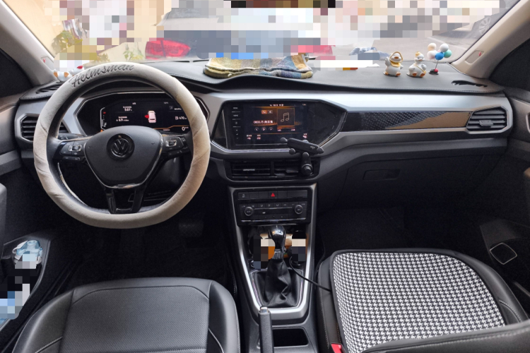 Volkswagen T-Cross 2021 #11 Volkswagen T-Cross 2021 car image #11