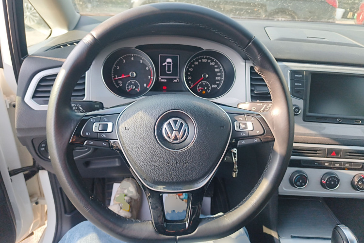 Volkswagen Golf Sportsvan 2016 imagem de carro #11