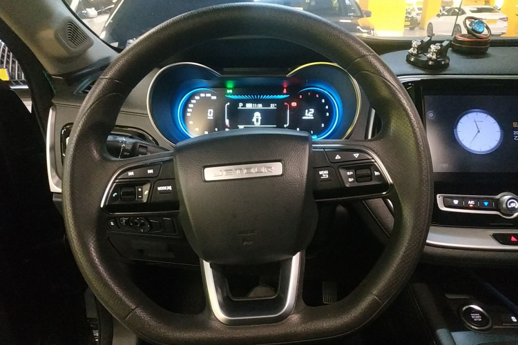 X70M 2022 image de voiture #11