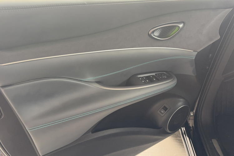 BYD Sea Lion 07 DM-i 2025 car image #11