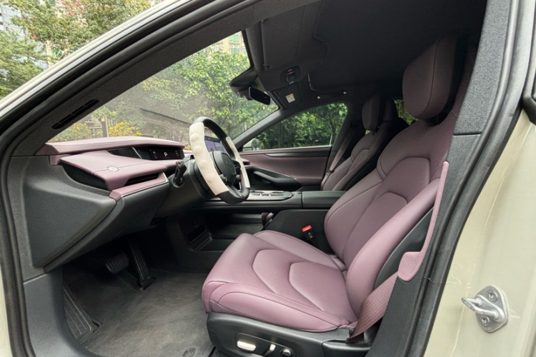 MI SU7 2025 car image #11