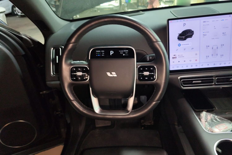 Li L6 2024 image de voiture #11