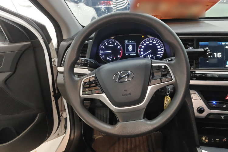 Hyundai Elantra AD 2019 car image #11