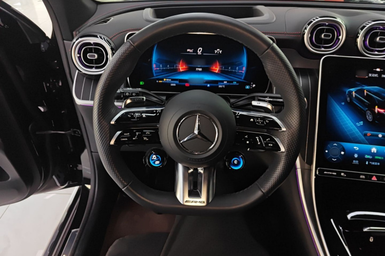 Mercedes-Benz GLC AMG 2024 imagem de carro #11