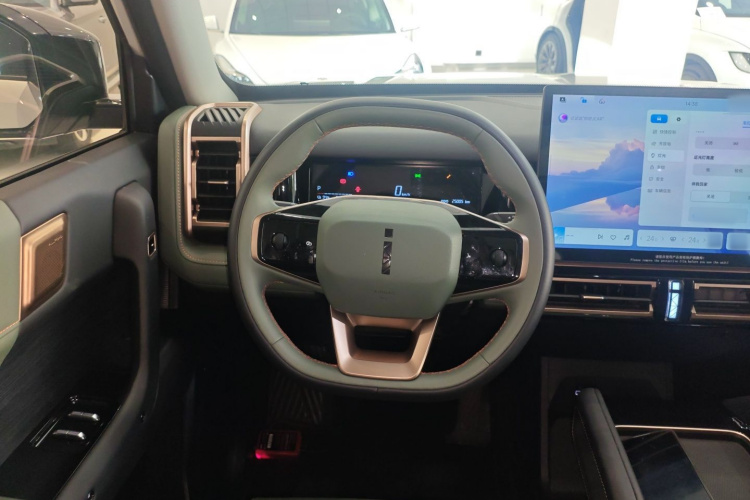 2024 car image #11