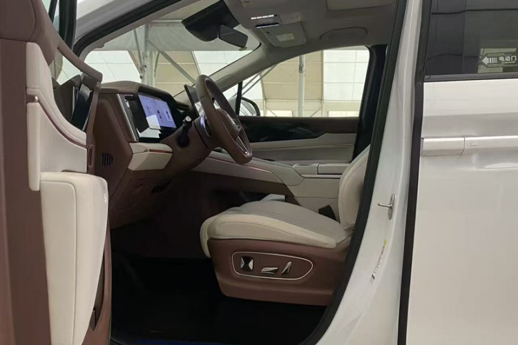 BYD Xia 2024 صورة سيارة #11