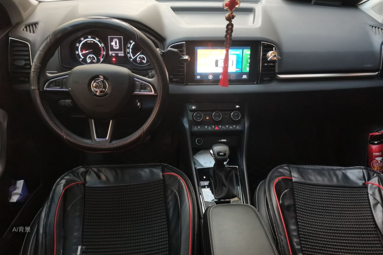 Skoda Karoq 2021 car image #11