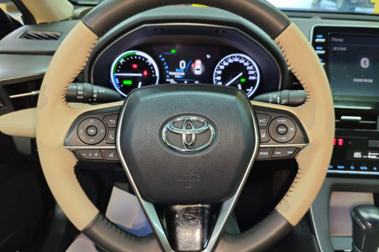 Toyota Avalon 2019 car image #11