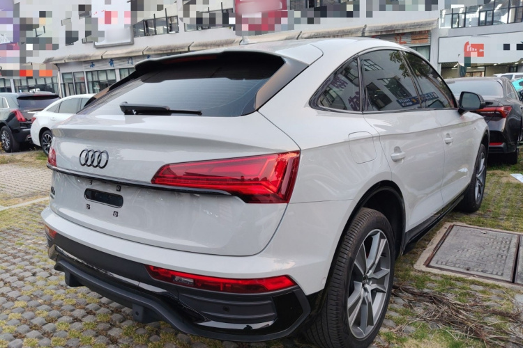 Audi Q5L Sportback 2023 #11 Audi Q5L Sportback 2023 immagine di auto #11