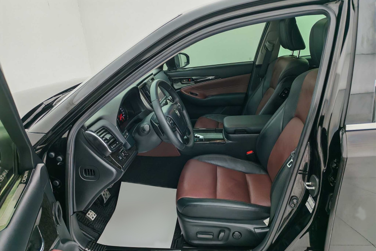 丰田 皇冠 2019 汽车图片 #11