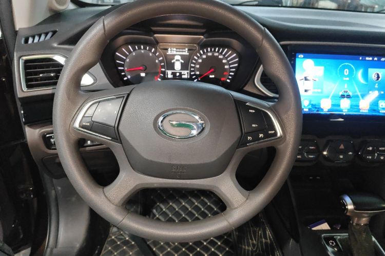 GAC Trumpchi GS4 2017 #11 GAC Trumpchi GS4 2017 car image #11