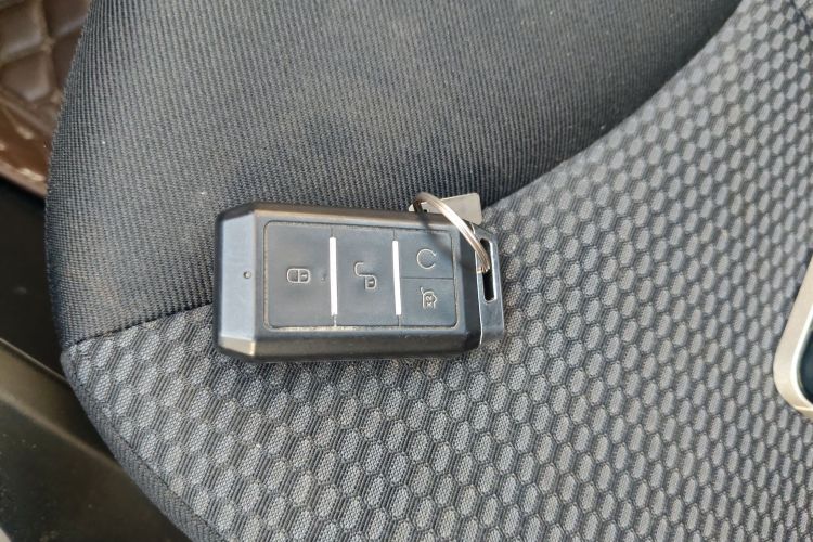 BYD e1 2019 #11 BYD e1 2019 car image #11