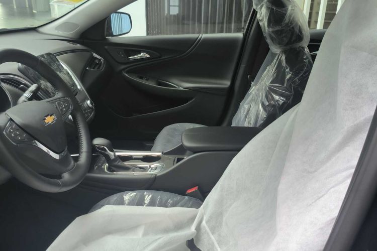 Chevrolet Malibu XL car image #11