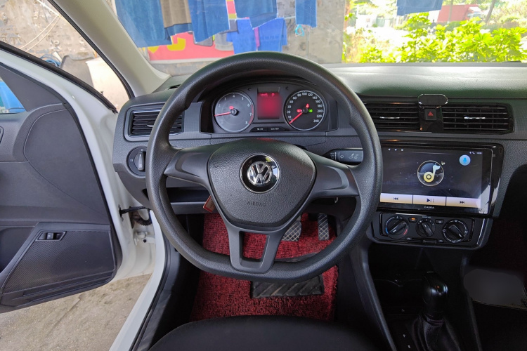 Santana 2019 car image #11