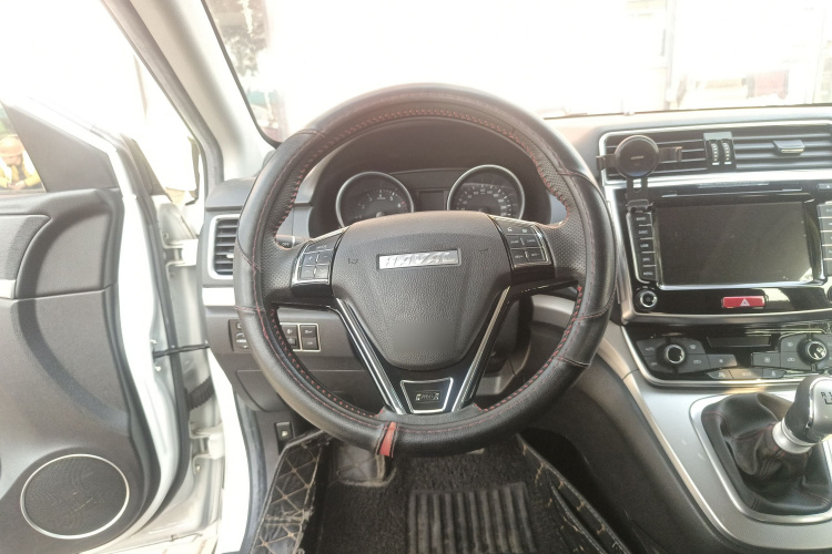 Haval M6 2018 #11 Haval M6 2018 car image #11