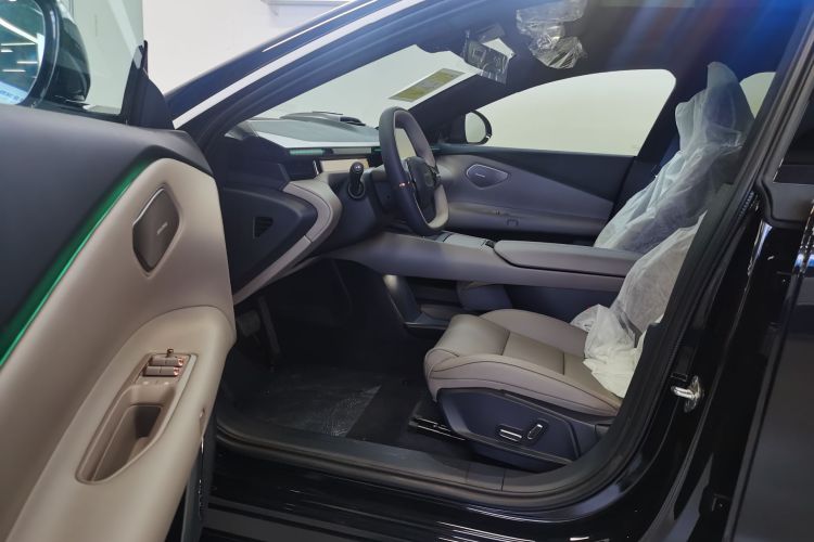 Lynk & Co #11 Lynk & Co immagine di auto #11