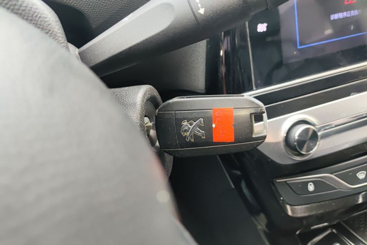 Peugeot 308 2019 car image #11