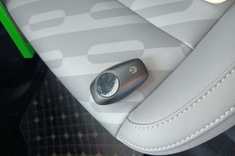 零跑汽车 零跑T03 2024 汽车图片 #11