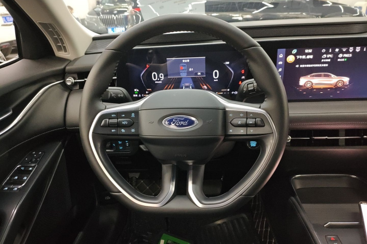 Ford Mondeo 2025 car image #11