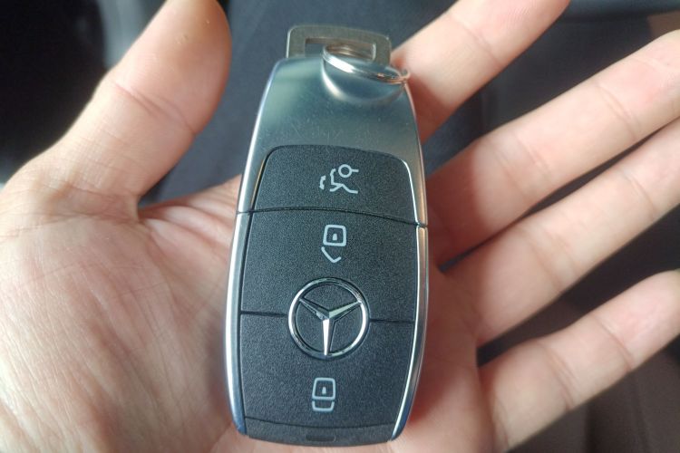 Mercedes-Benz GLE Class New Energy 2023 car image #11