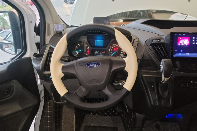 Ford Transit 2019 imagen de coche #11
