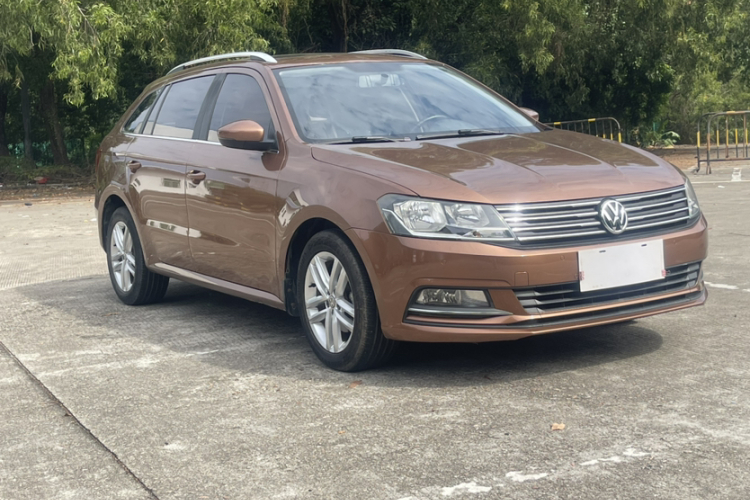 Volkswagen Gran Lavida 2018 immagine di auto #11