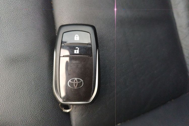 Toyota RAV4 2013 car image #11