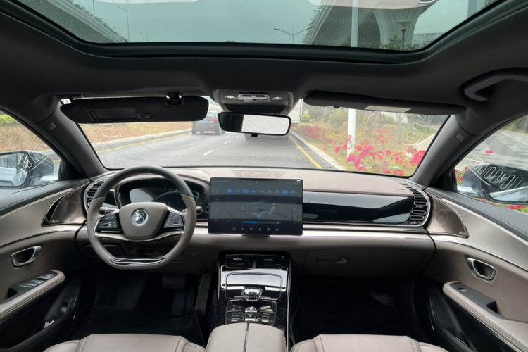 BYD Han 2021 car image #11