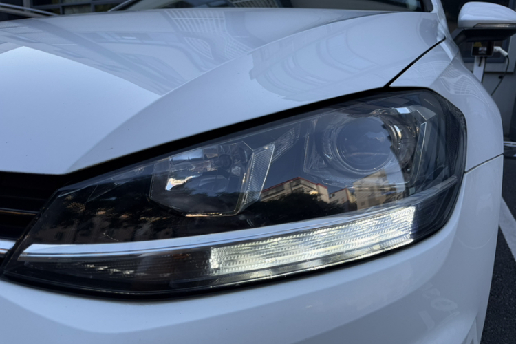 Volkswagen Golf 2018 car image #11