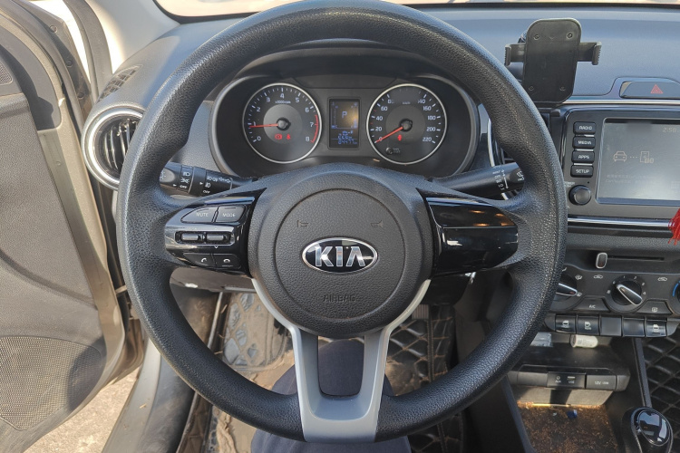 Kia Pegas 2018 image de voiture #11