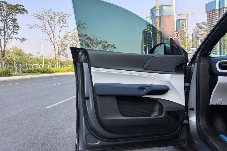 Xpeng G6 2023 صورة سيارة #11