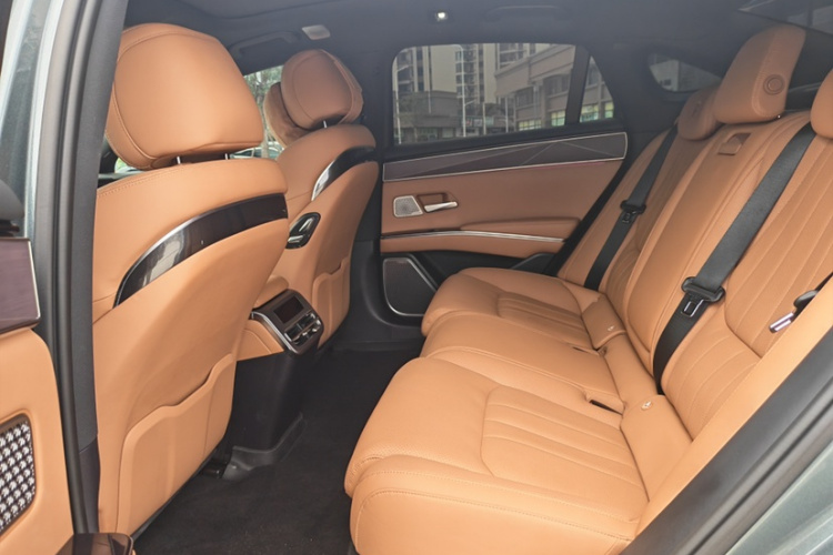 BYD HanL 2025 car image #11