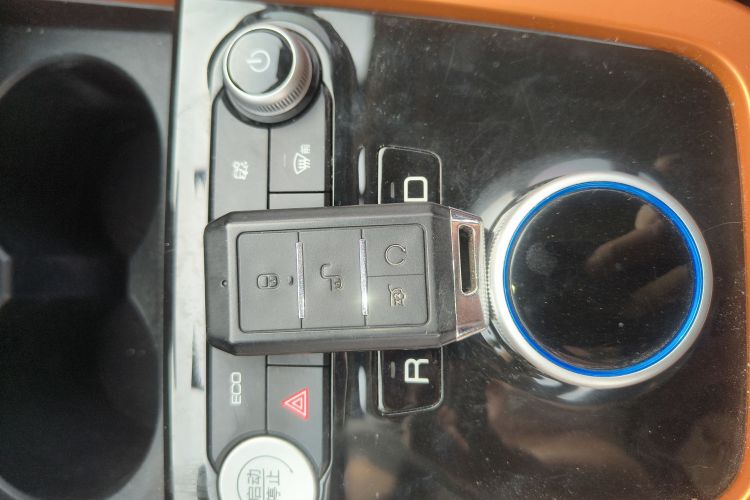 BYD e1 2019 #11 BYD e1 2019 car image #11