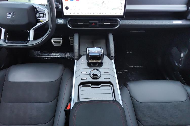Jetour Traveller 2024 car image #11