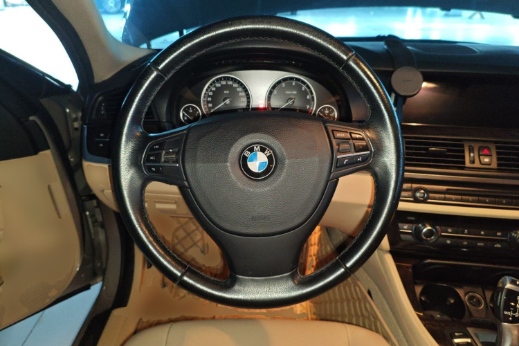 BMW 5 Series 2016 #11 BMW 5 Series 2016 car image #11