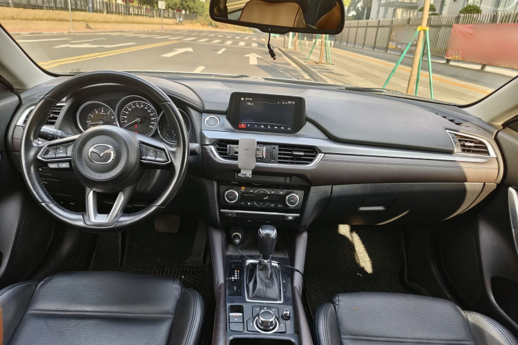 Mazda Atenza 2018 car image #11
