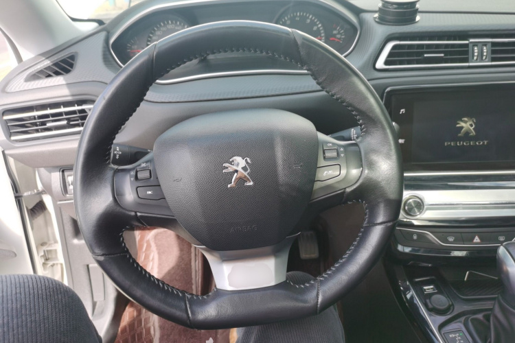 Peugeot 308 2017 #11 Peugeot 308 2017 car image #11