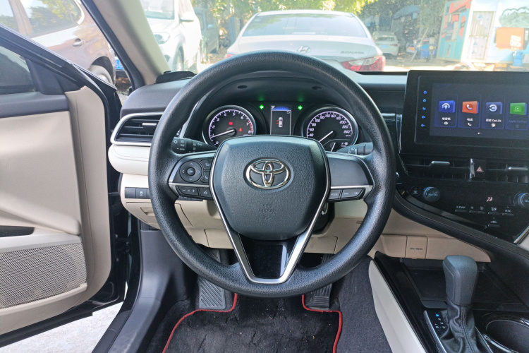 Toyota Camry 2021 car image #11