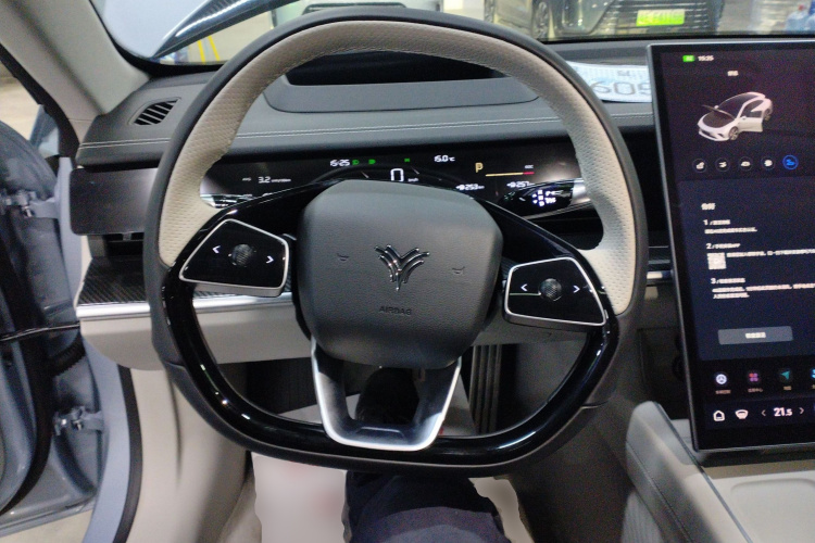 哪吒汽车 哪吒S猎装 2025 汽车图片 #11