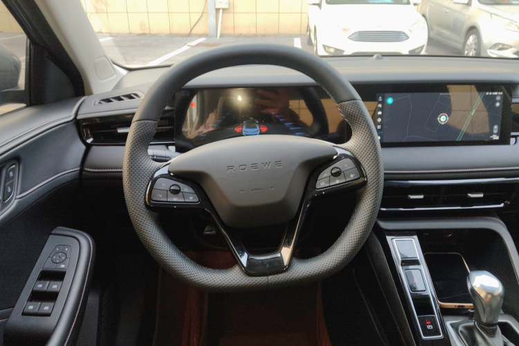 Roewe i5 2023 #11 Roewe i5 2023 car image #11