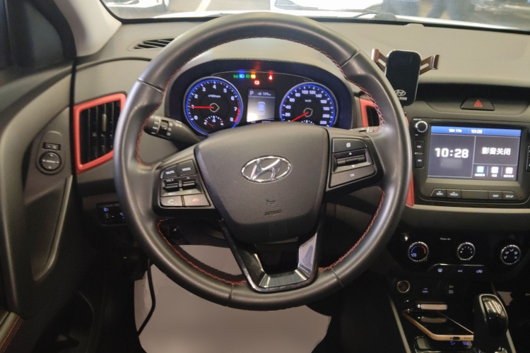 Hyundai ix25 2018 #11 Hyundai ix25 2018 car image #11