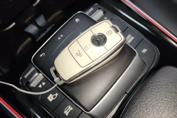 Mercedes-Benz EQA Class 2022 immagine di auto #11