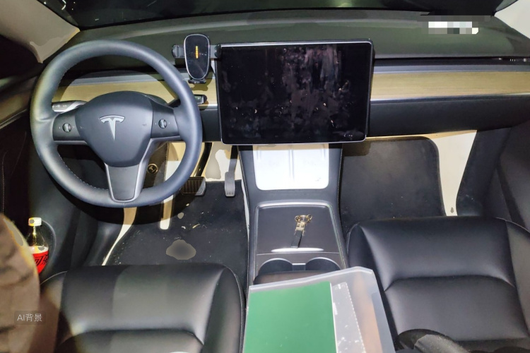 Tesla Model Y 2023 car image #11