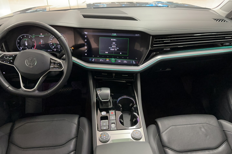 Volkswagen Touareg 2021 car image #11