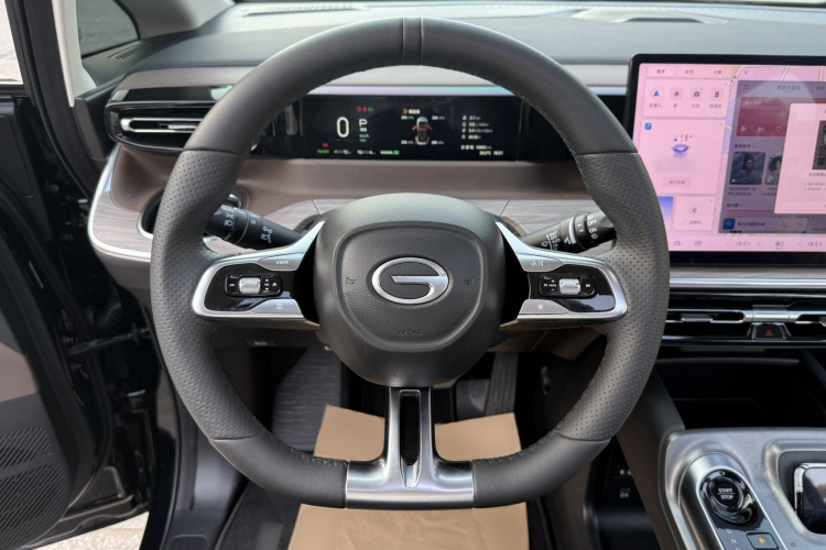 GAC Trumpchi E8 New Energy 2024 car image #11