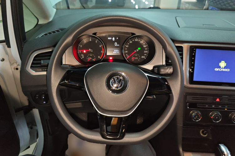 Volkswagen Golf Sportsvan 2018 #11 Volkswagen Golf Sportsvan 2018 car image #11